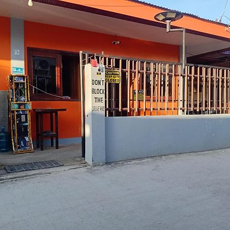 Edgar'S Guest House 몰볼 외부 사진