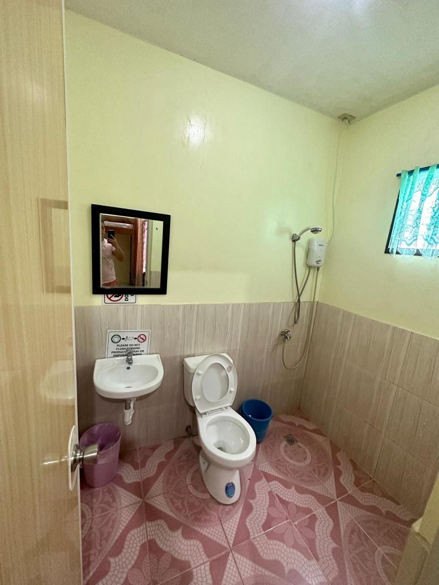 Edgar'S Guest House 몰볼 외부 사진